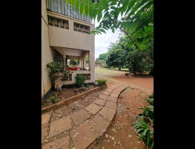 19 BEDROOM HOUSE FOR SALE IN NORTON'S HOME ESTATE